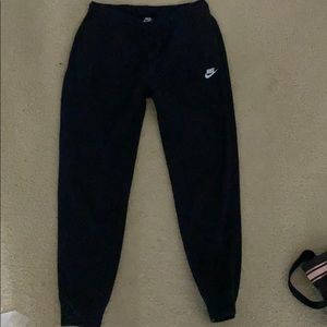 black nike sweatpants size medium